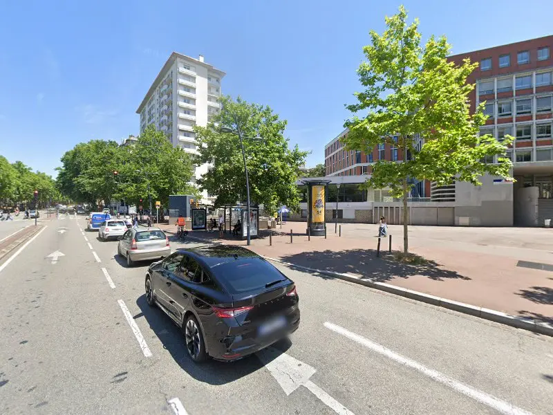 Apprendre l'anglais à Toulouse - Nana Teaches Languages - Cours d’anglais / français Apprendre l'anglais à Toulouse - Nana Teaches Languages - Cours d’anglais / français